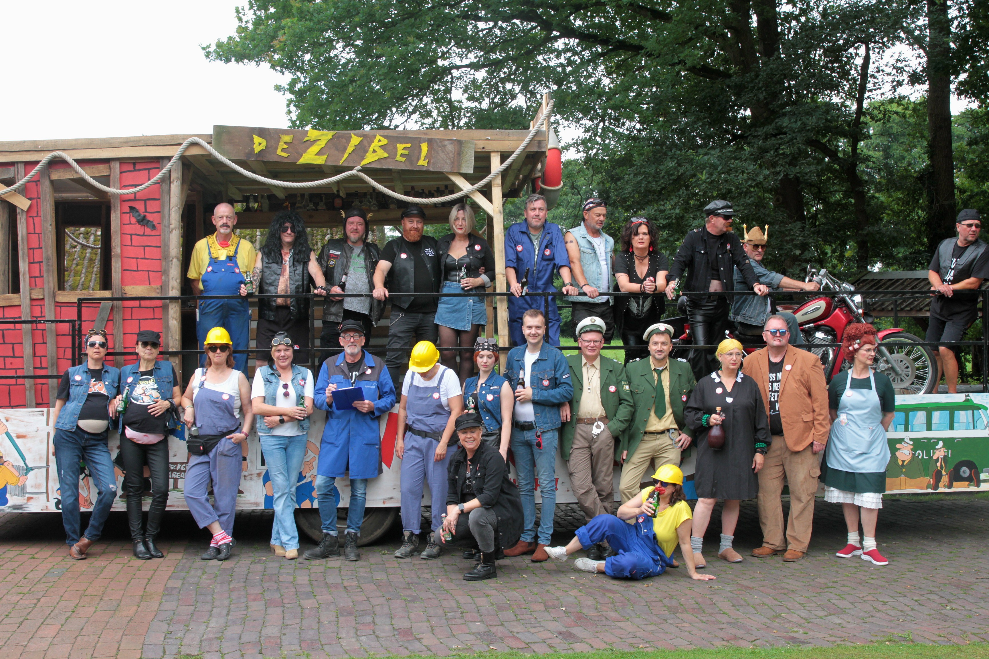 Volksfestgruppe Deindrup beim Volksfest