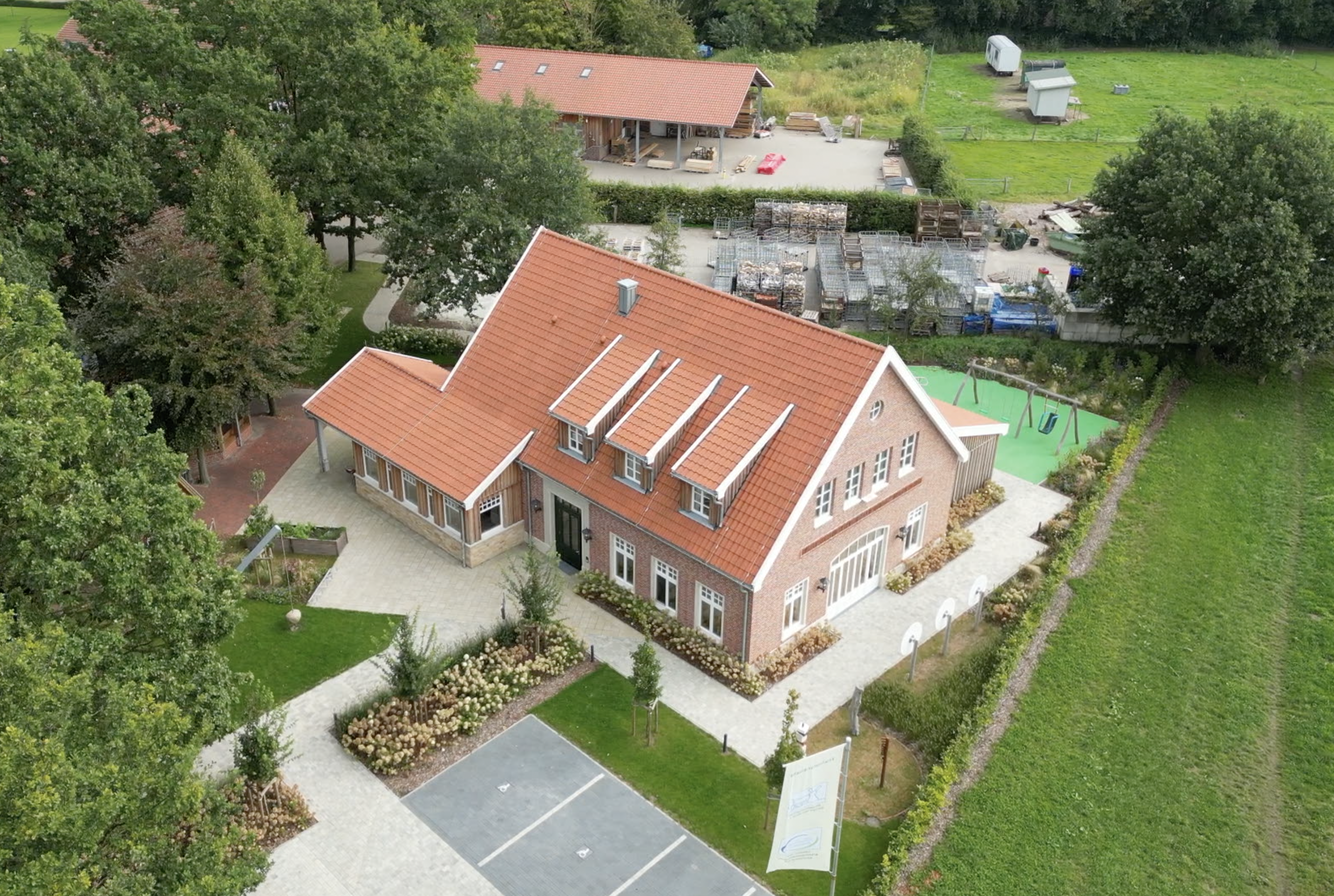 Dorfgemeinschaftshaus aus der Vogelperspektive