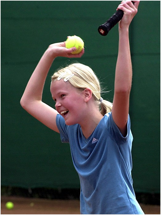 Annika Holtvogt beim Tennisspiel